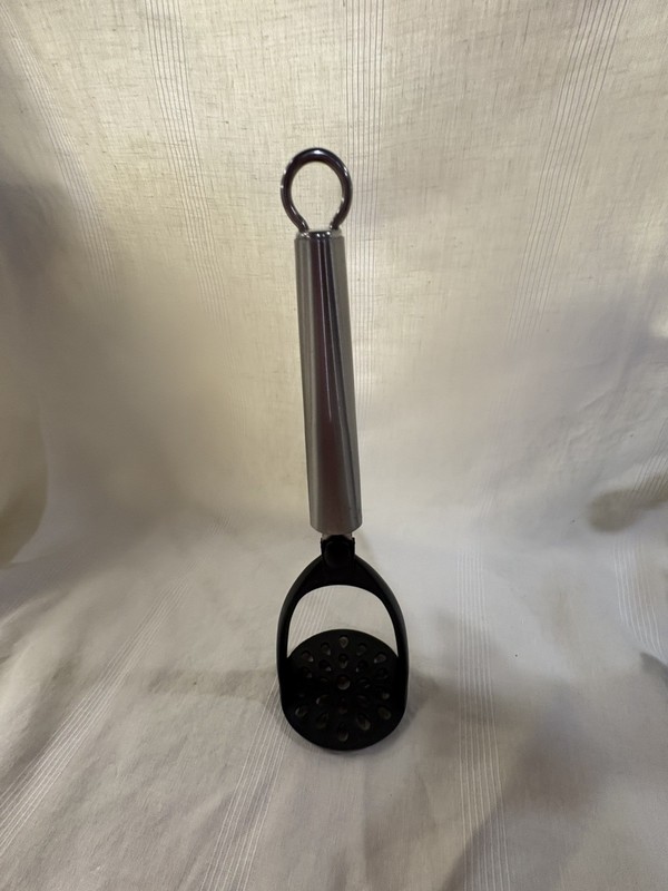 ONEIDA VEGETABLE MASHER COOKING TOOL KITCHEN UTENSIL Potato Cauliflower Ricer gallery