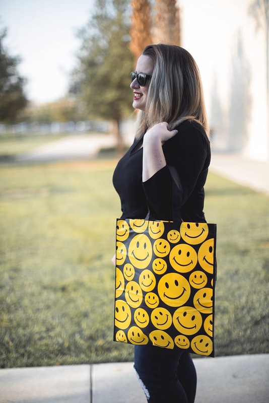 Bulk 25 Pack Smiley Face Reusable Shopping Tote Bags - 15x16 Inch Multicolor ... gallery