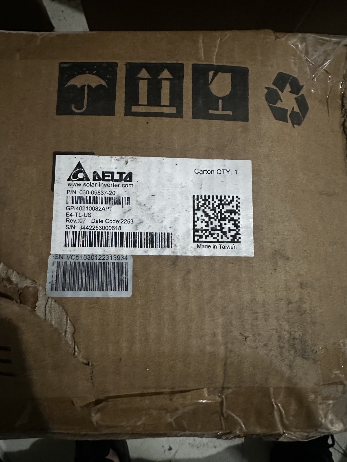 DELTA E4-TL-US Solar Inverter Single Phase 480V - H76 gallery