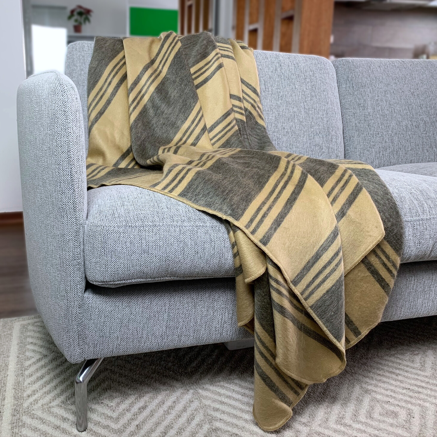 SOFT & WARM STRIPED ALPACA LLAMA WOOL BLANKET PLAID THROW QUEEN BED SOFA COVER gallery