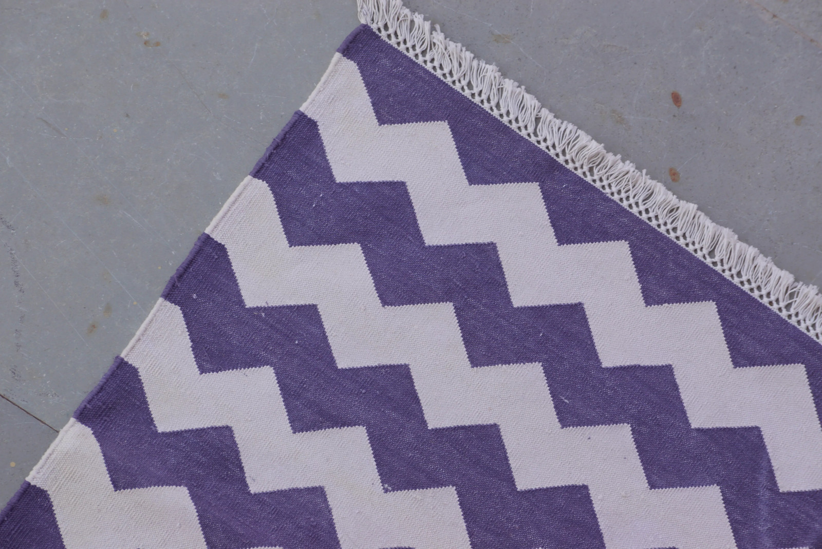 Rugmoda Cotton Blue & Ivory Zigzag Chevron 4x6 ft Living Room Area Rug gallery