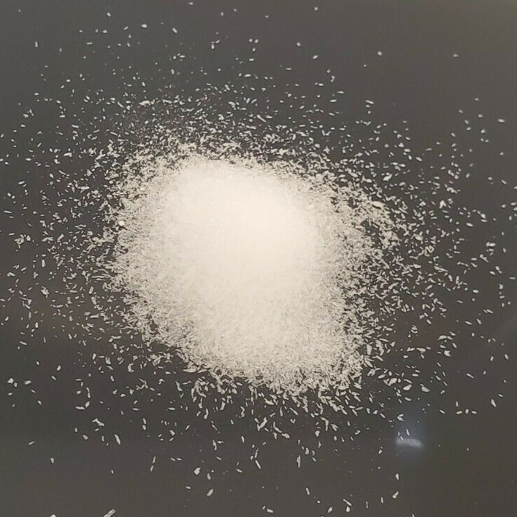 Urea 46% Nitrogen Fertilizer Gold Refining 100% Soluble 4 LB fine grain gallery
