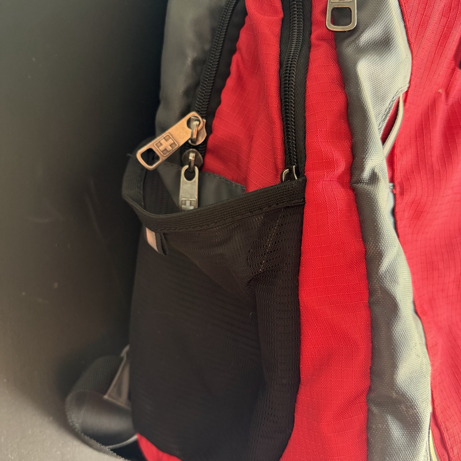 Swiss Tech Gray and Red Reflective Backpack Multiple Pockets School/Work/Hiking 5