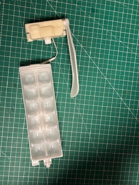 OEM Midea Ice Tray for MRF29D6AST gallery