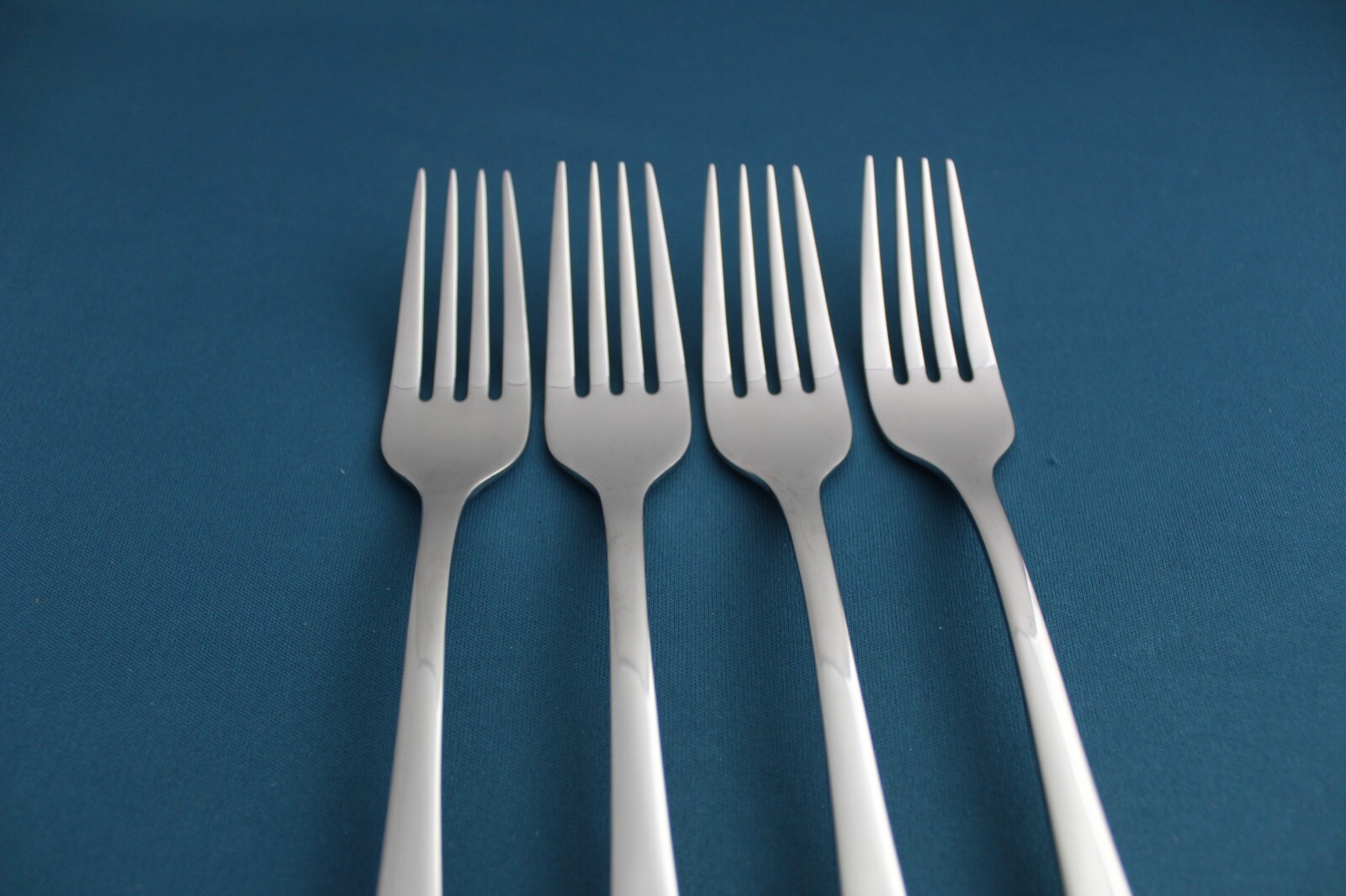 4 Dinner Forks Zwilling J. A. Henckels BELLASERA Glossy 18/10 NEW 7 7/8" gallery