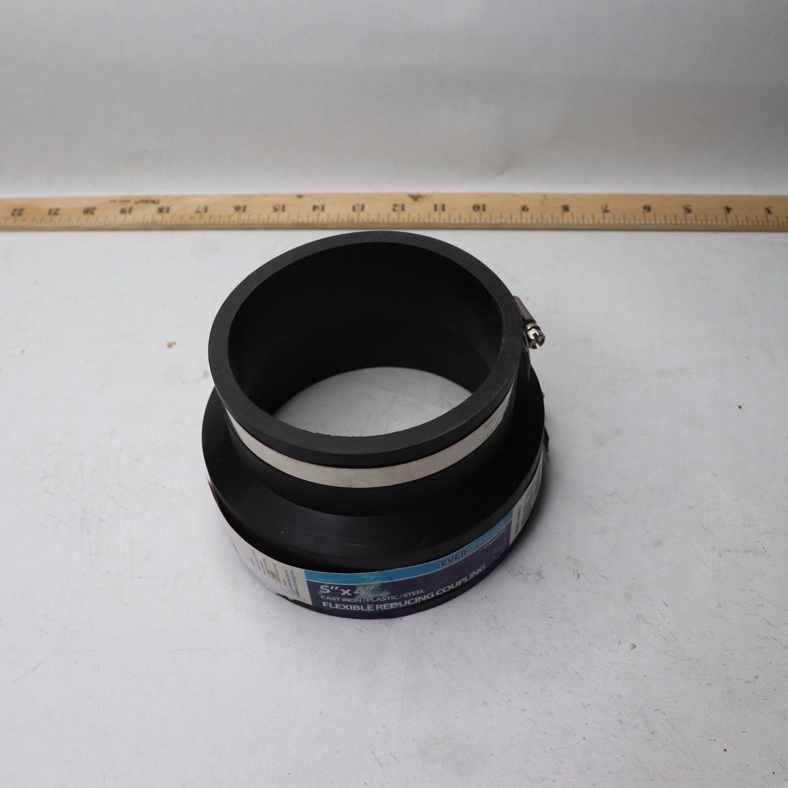 Supply Giant Flexible Reducing Coupling w/ Stainless Steel Clamps PVC Black gallery