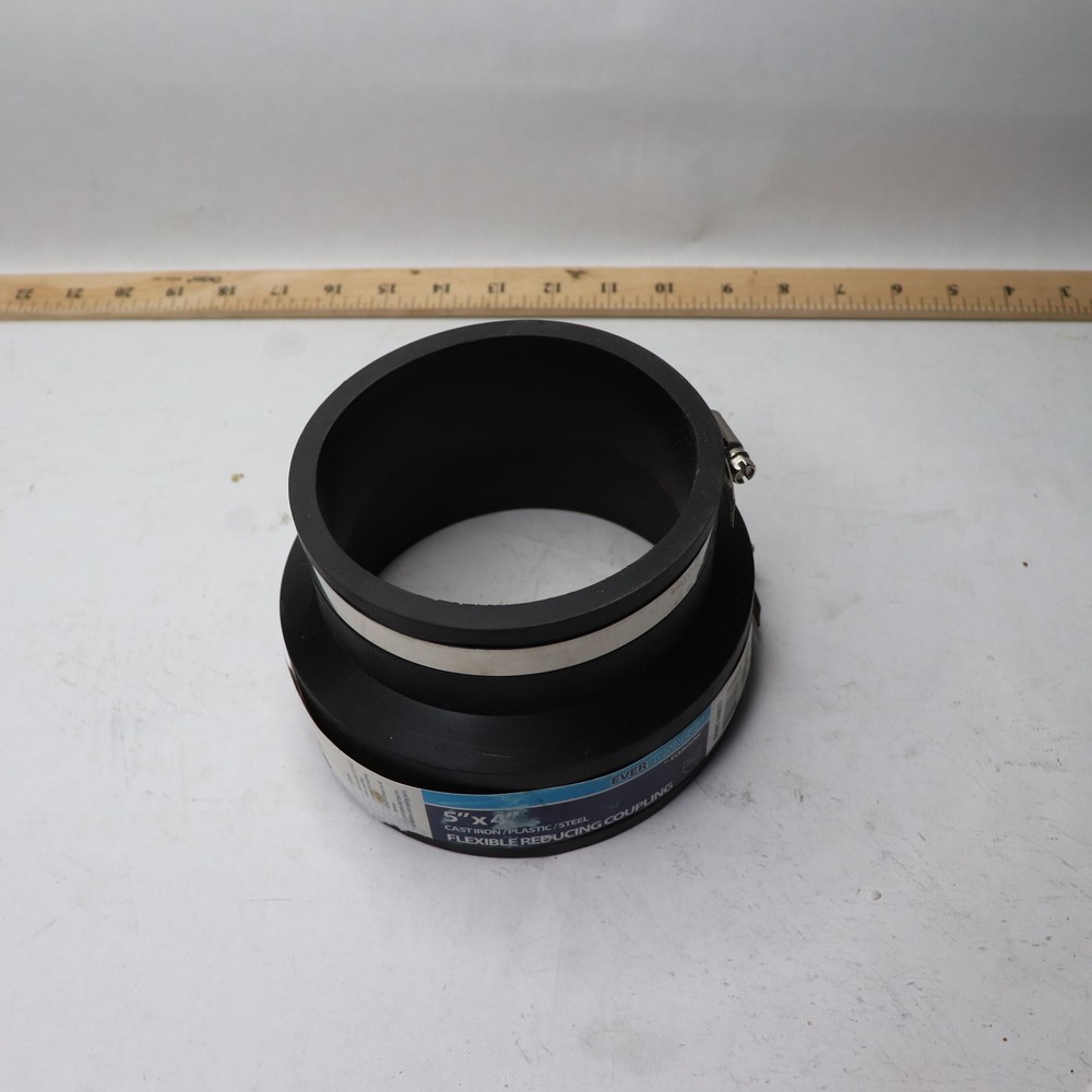 Supply Giant Flexible Reducing Coupling w/ Stainless Steel Clamps PVC Black