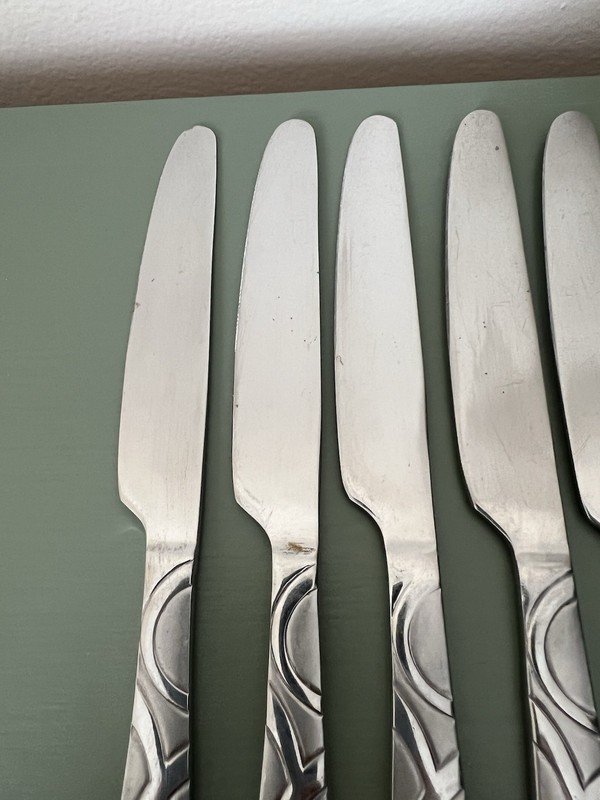 Paltzgraff Modern Swirl Pattern Dinner Knives Set of 5 Everyday Use gallery