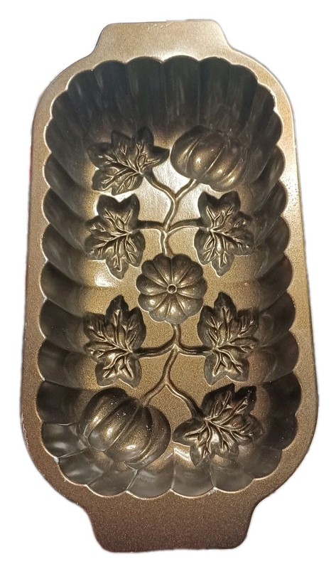 Nordic Ware Pumpkin Loaf Baking Pan EUC gallery