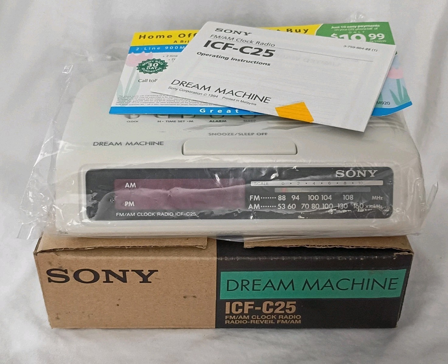 Vintage Sony Dream Machine Am/FM Digital Alarm Clock Radio ICF-C25 White Tested gallery