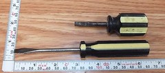 2 Unbranded/Generic Flat Head Screwdrivers With Yellow & Black Handles **READ**