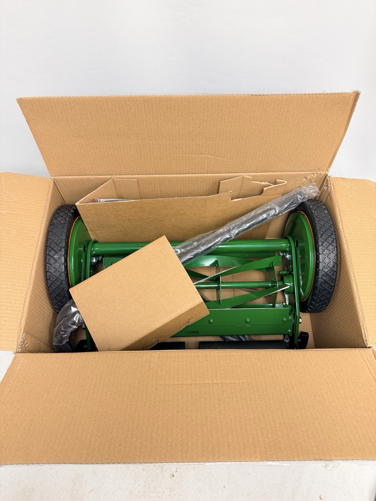 Scotts Scott's 16” Manual Walk Behind Push Reel Lawn Mower (415-16S) gallery