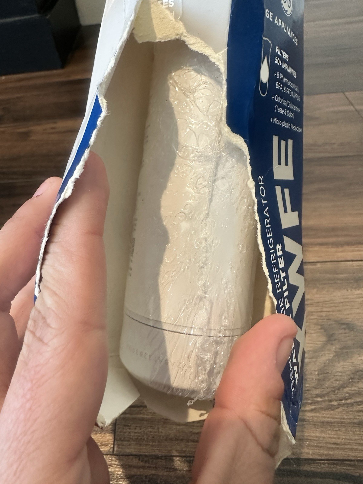 GE XWFE Refrigerator Water Filter DAMAGED BOX-Read & View Photos gallery