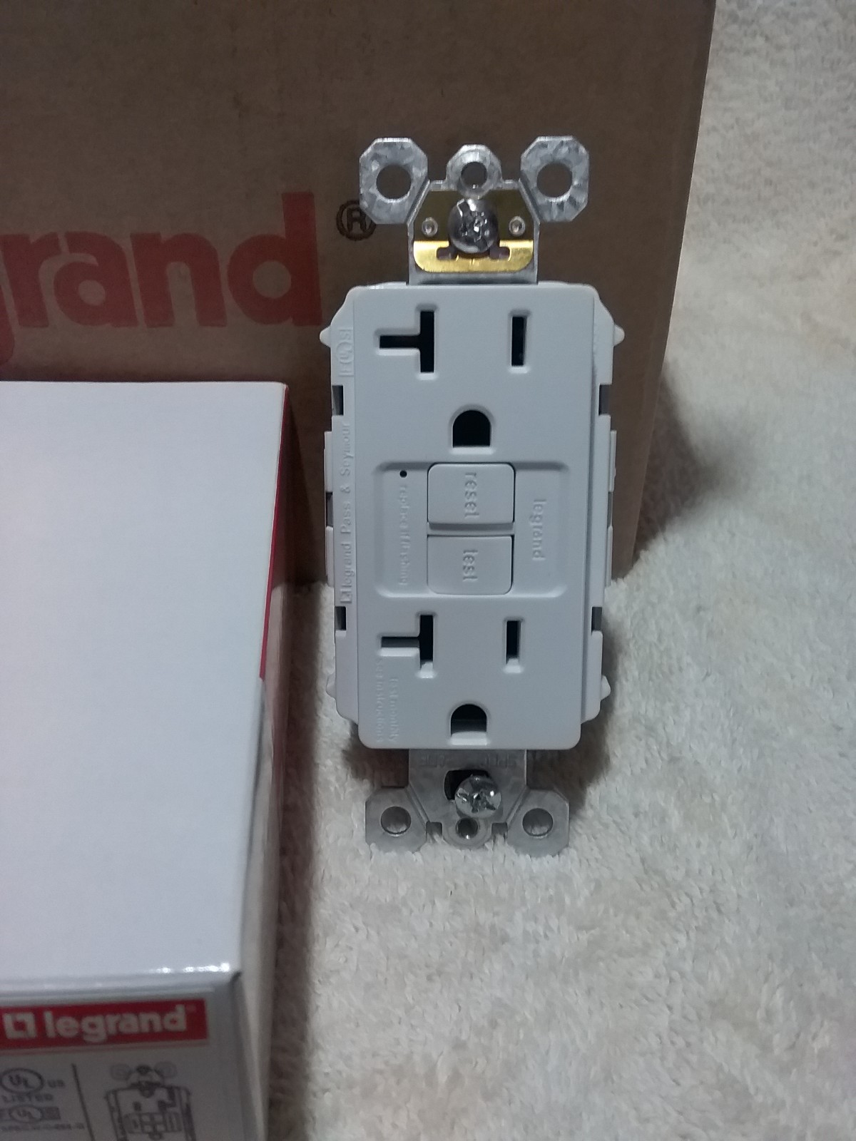 Legrand Radiant PT2097W GFCI Receptacle 20A 125Vac 60Hz Box Of 10 gallery
