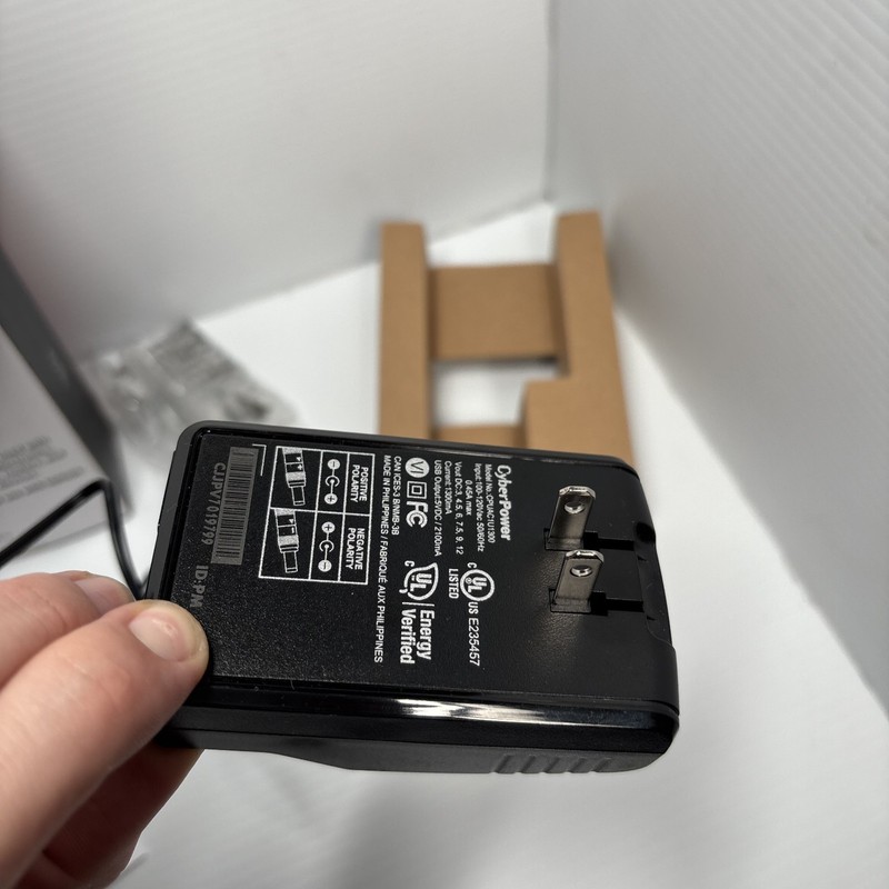Universal AC Power Adapter 7 Tips CyberPower 1300mA 100 to 120V - CPUAC1U1300 gallery