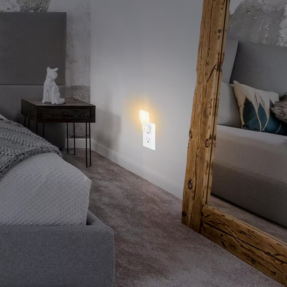 3.28 in. Plug-In Manual On/Off Switch Incandescent Warm White Night Light 1-Pack gallery