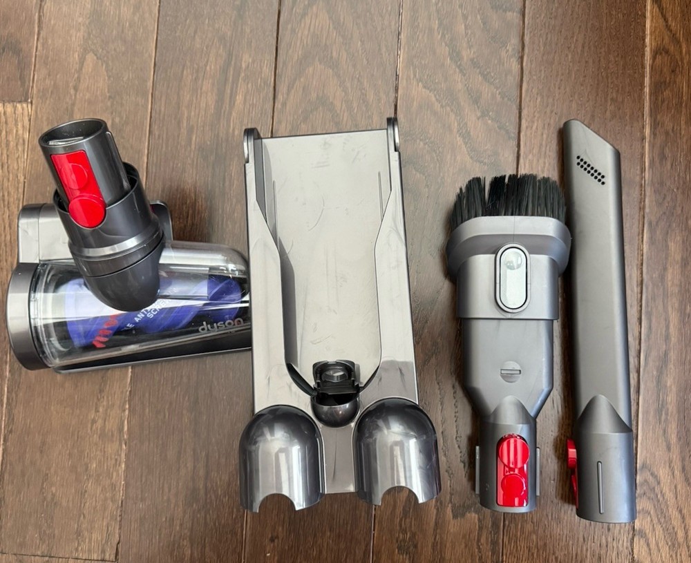 Dyson V12 Detect Docking Station Wall Mount With 3 Attachments