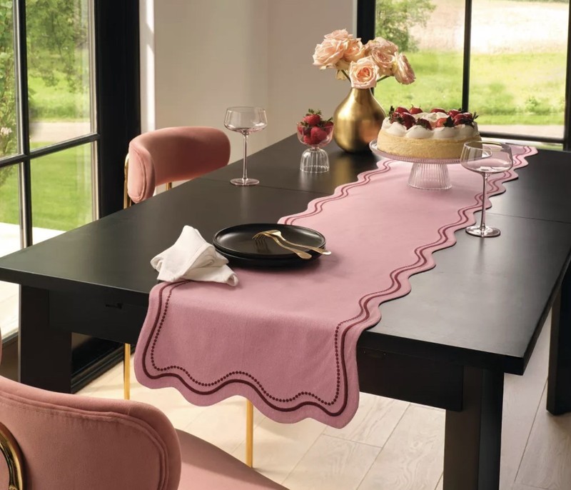 Threshold Scalloped Table Runner Pink Burgundy Dotted Border 14x72 New gallery