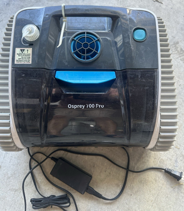 WYBOT Robotic Pool Cleaner Osprey 700 Pro FOR PARTS OR REPAIR - Non-Working gallery