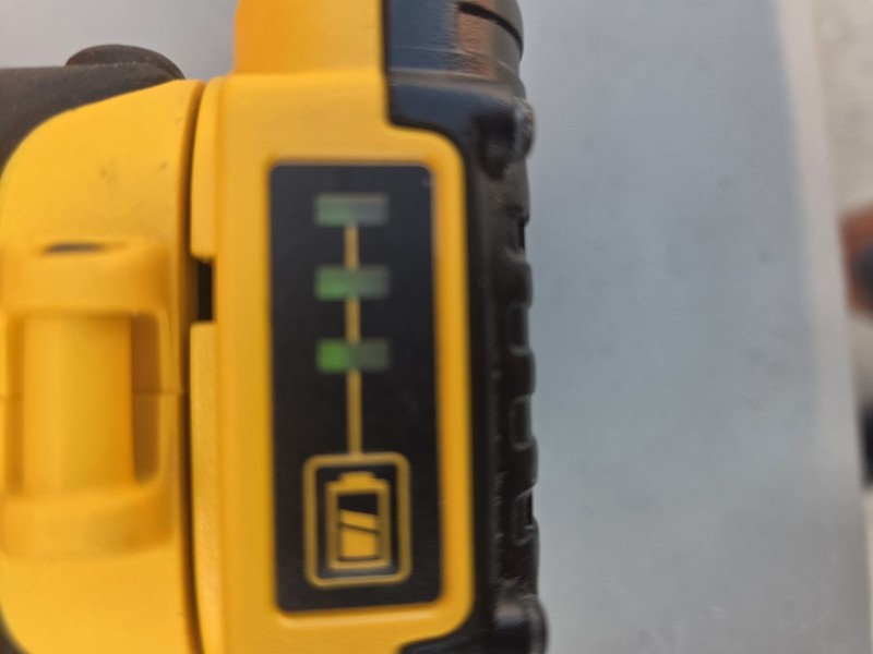DeWALT DCK277 20V MAX Brushless Drill & Impact Driver Combo Kit gallery