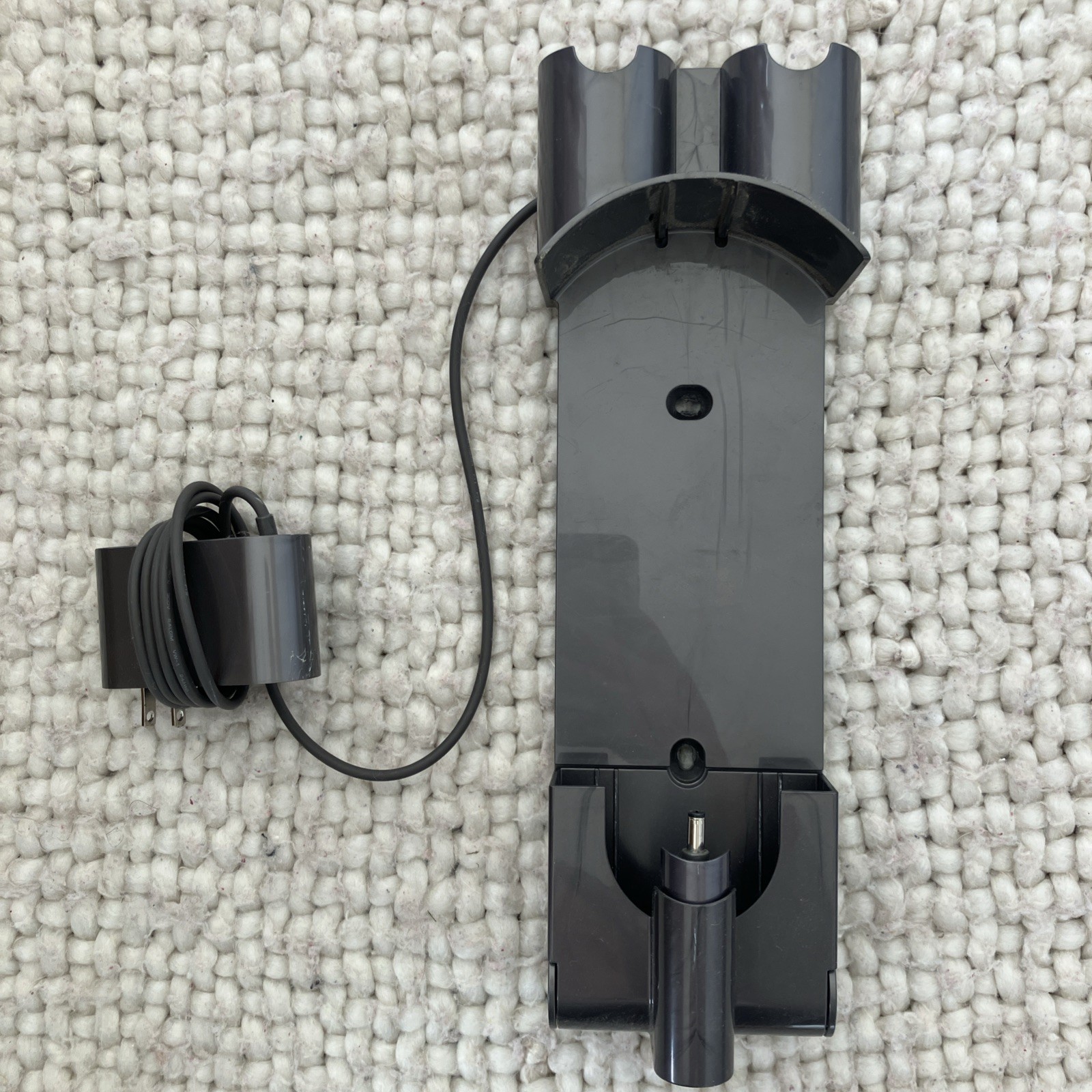 FOR PARTS - Replacement Charger Cord and Mount Dyson V8 Origin+ Cordless Vacuum gallery