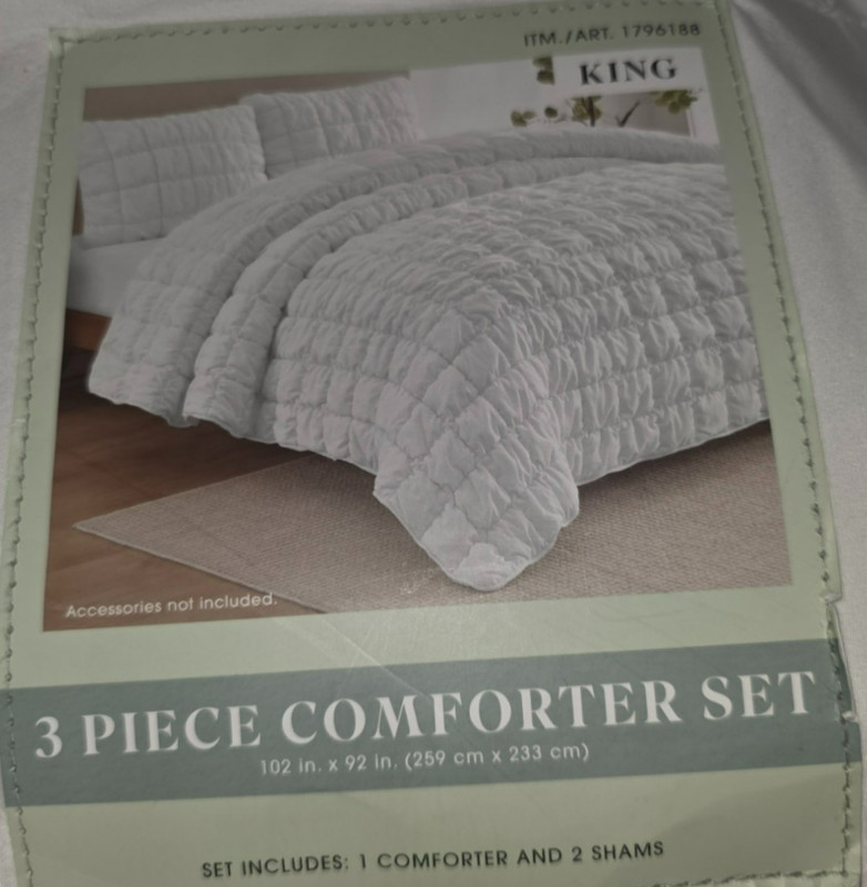 Laurel 2-piece Puff Comforter Set - White - King Size - 1 Comforter 1 Sham USED gallery