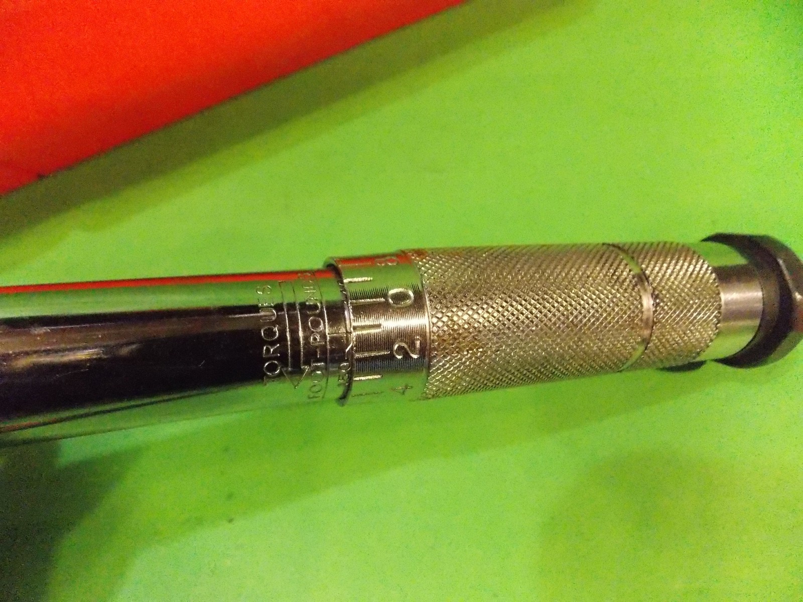 Pittsburgh Tools Torque Wrench 1/2" Drive 18" Automotive Ratchet Type 0-150 lbs. gallery