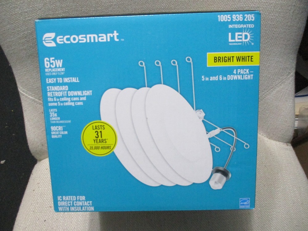 4 pack Ecosmart 65w 5” - 6" Downlight Dimmable Bright White Screw-in Base NEW