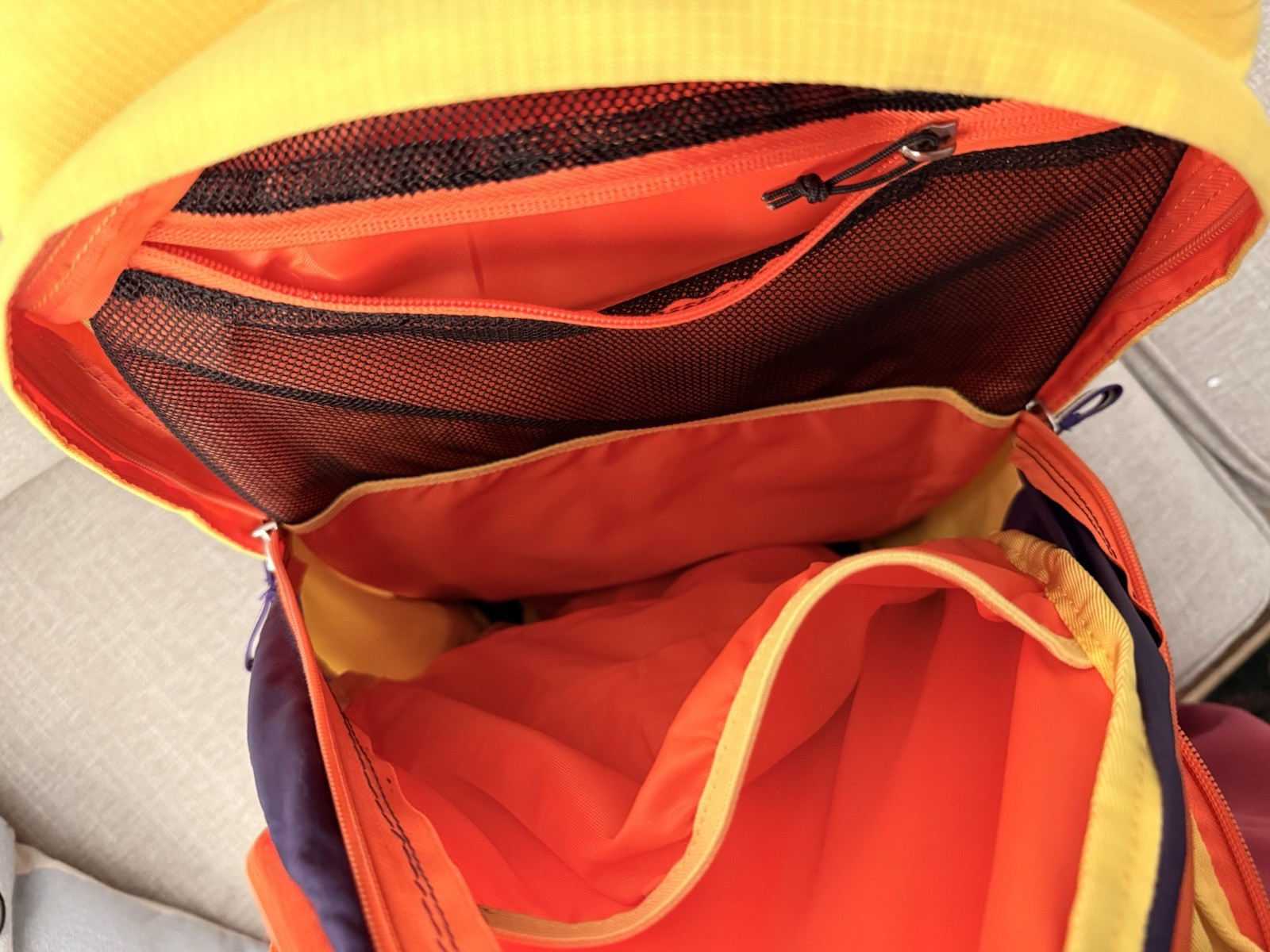 Keen yellow backpack With Rain Cover 4