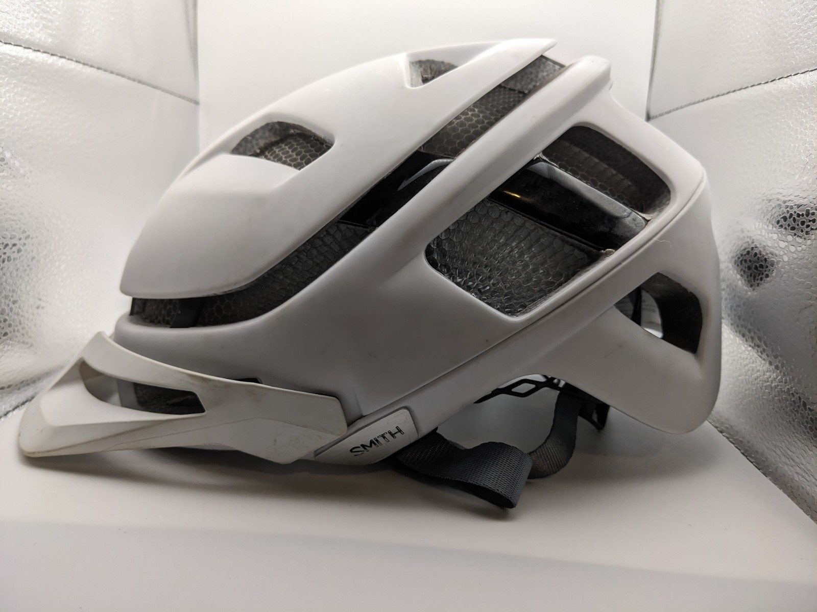 Smith Forefront MIPS Helmet MD White Matte Cargo 55-59cm 300g gallery