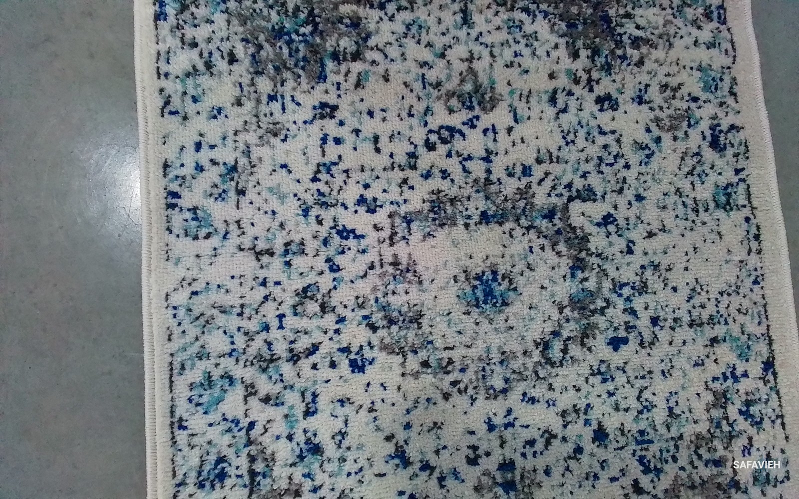 IVORY / GREY 2'-2" x 7'-0" Flaw in Rug, Reduced Price 1172790108 EVK220D-27 gallery