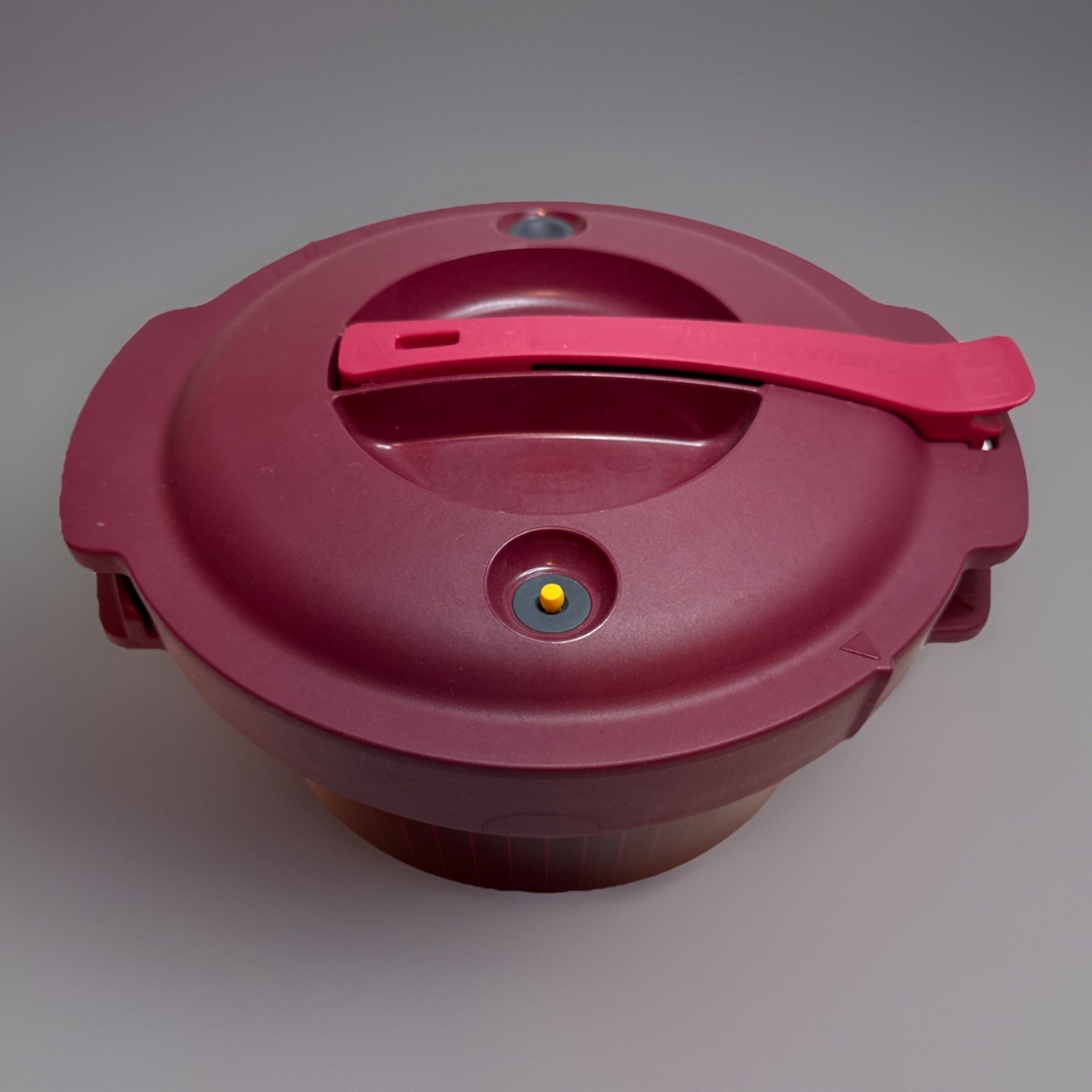 Tupperware Microwave Pressure Cooker 3L / 3QT Cranberry Red 7643A-1 Open Box gallery