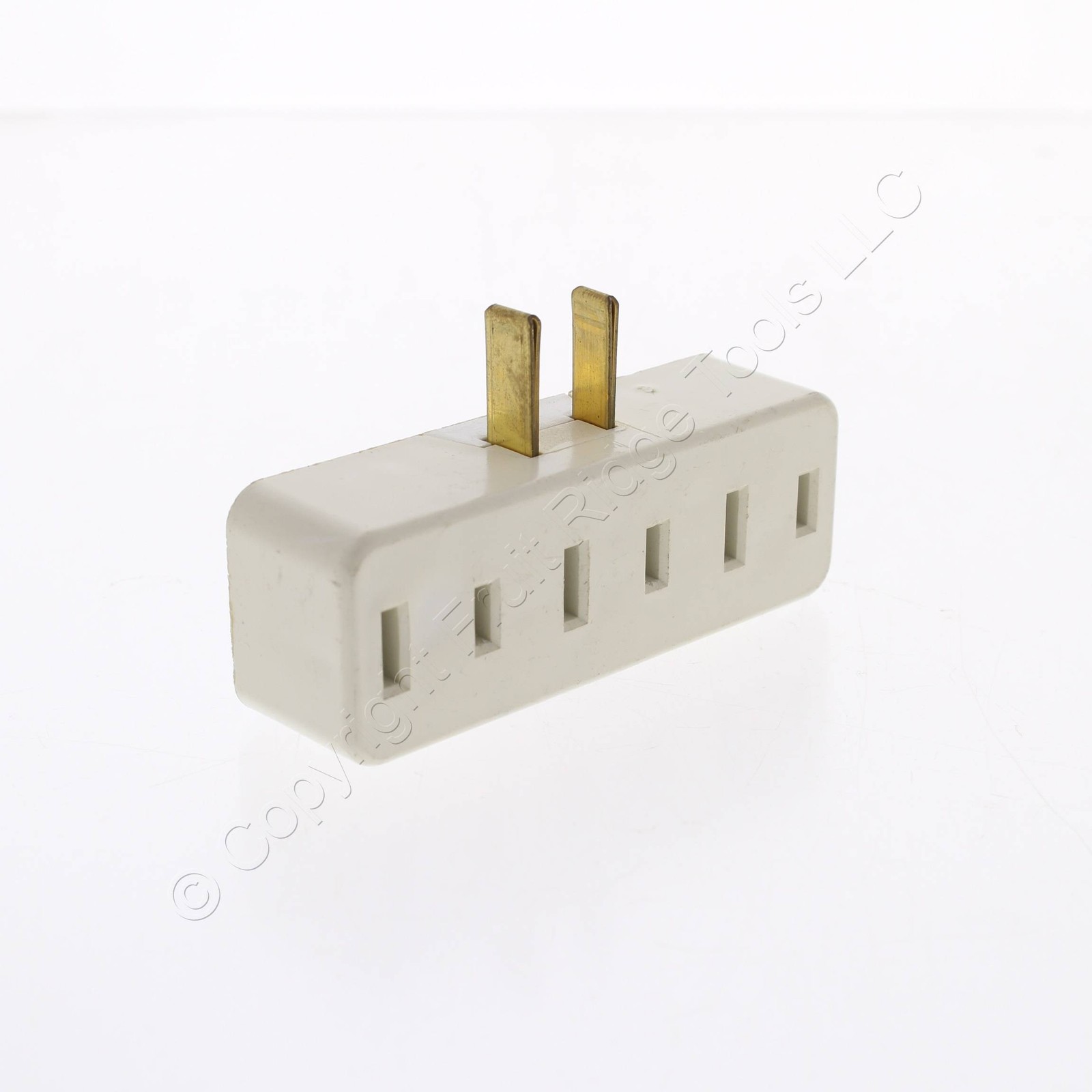 Leviton Faded White Adapter Plug-In Triple Tap Outlet NEMA 1-15R 15A 125V 65-W gallery
