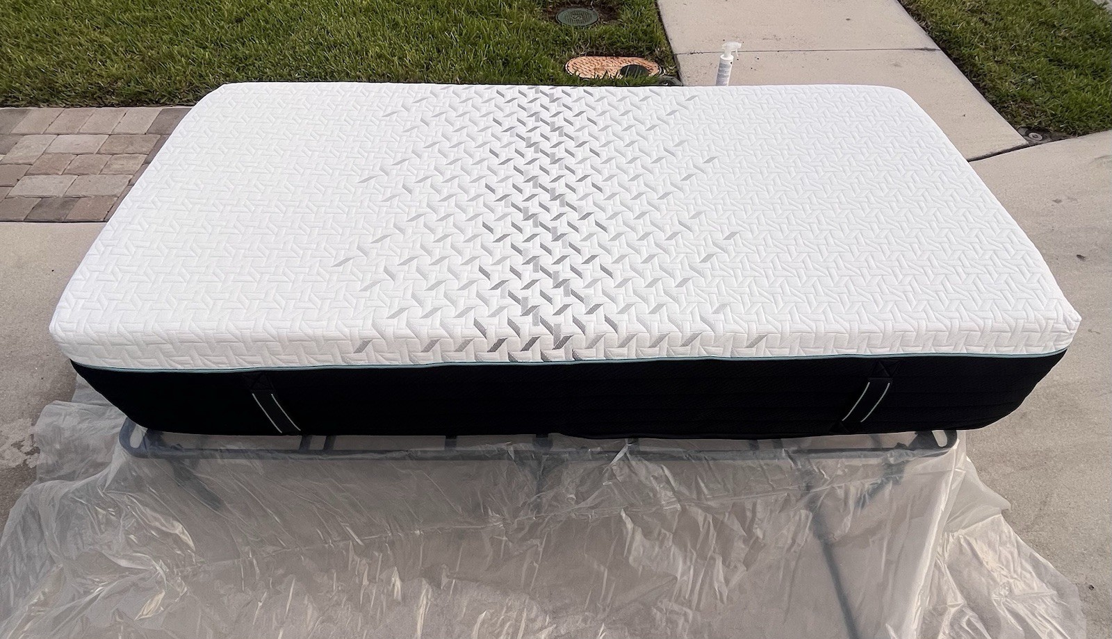 Nectar Twin Memory Foam Mattress Medium Firm Cooling Technology White/Black gallery