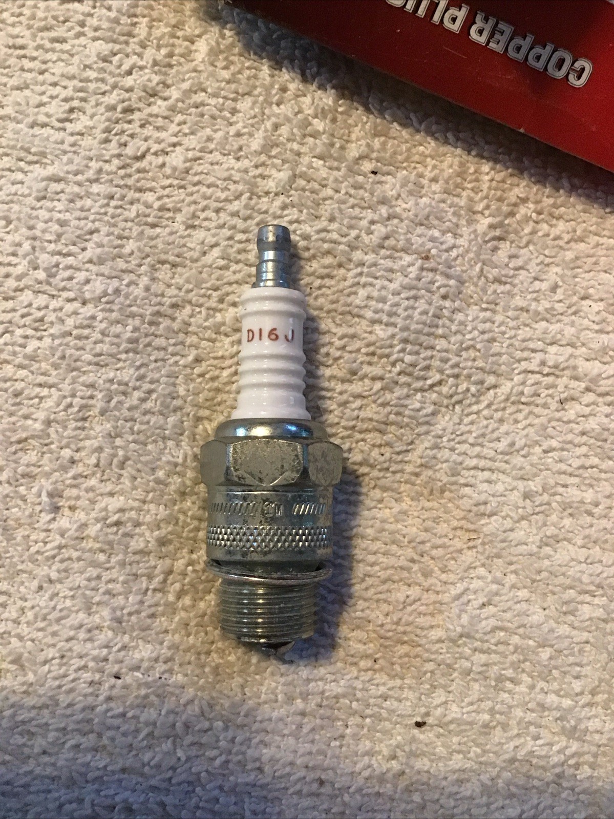OEM Champion D16J SPARK PLUG 564 NOS gallery