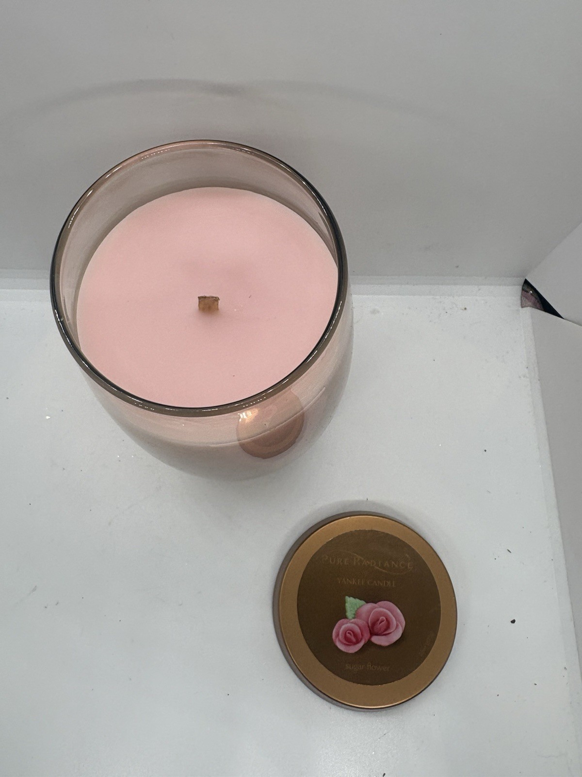 Yankee Candle Pure Radiance Sugar Flower Candle 22 oz gallery