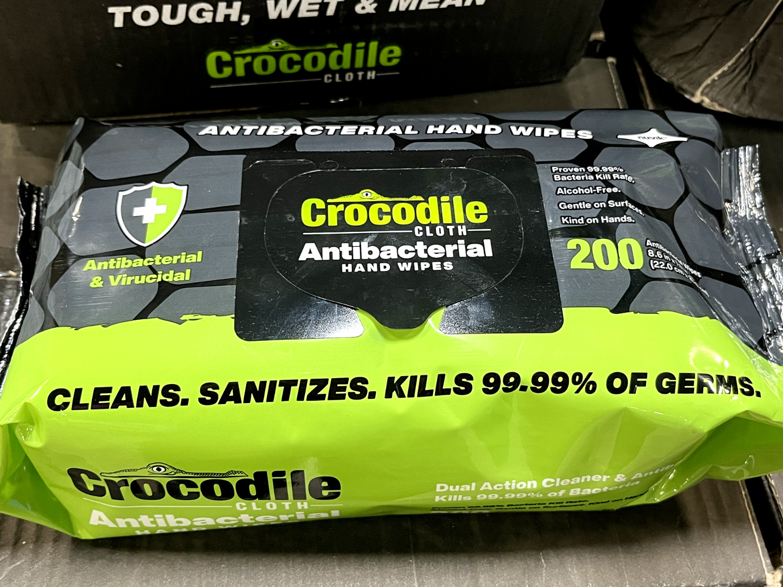5 packs Crocodile Cloth ntibacterial Hand Wipes 200 sheets per Pack gallery