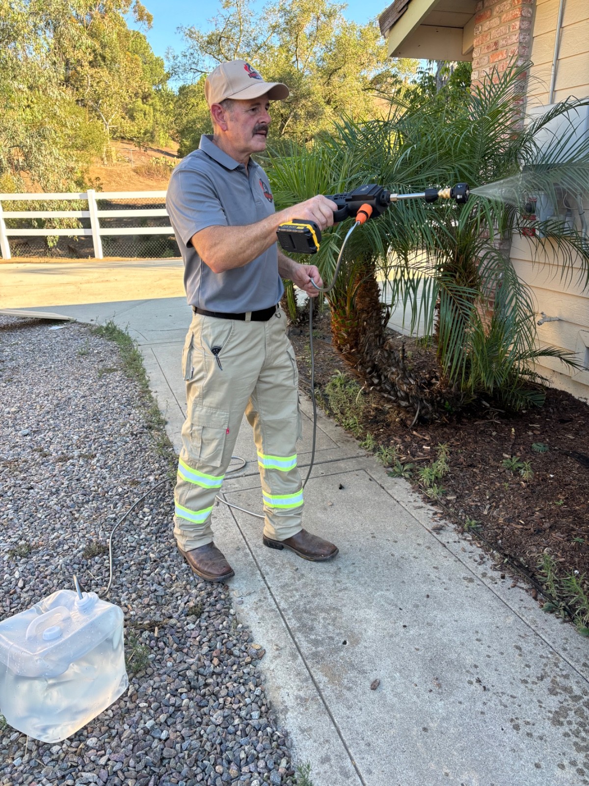 Fire Retardant, Phos-Chek Application Kit gallery