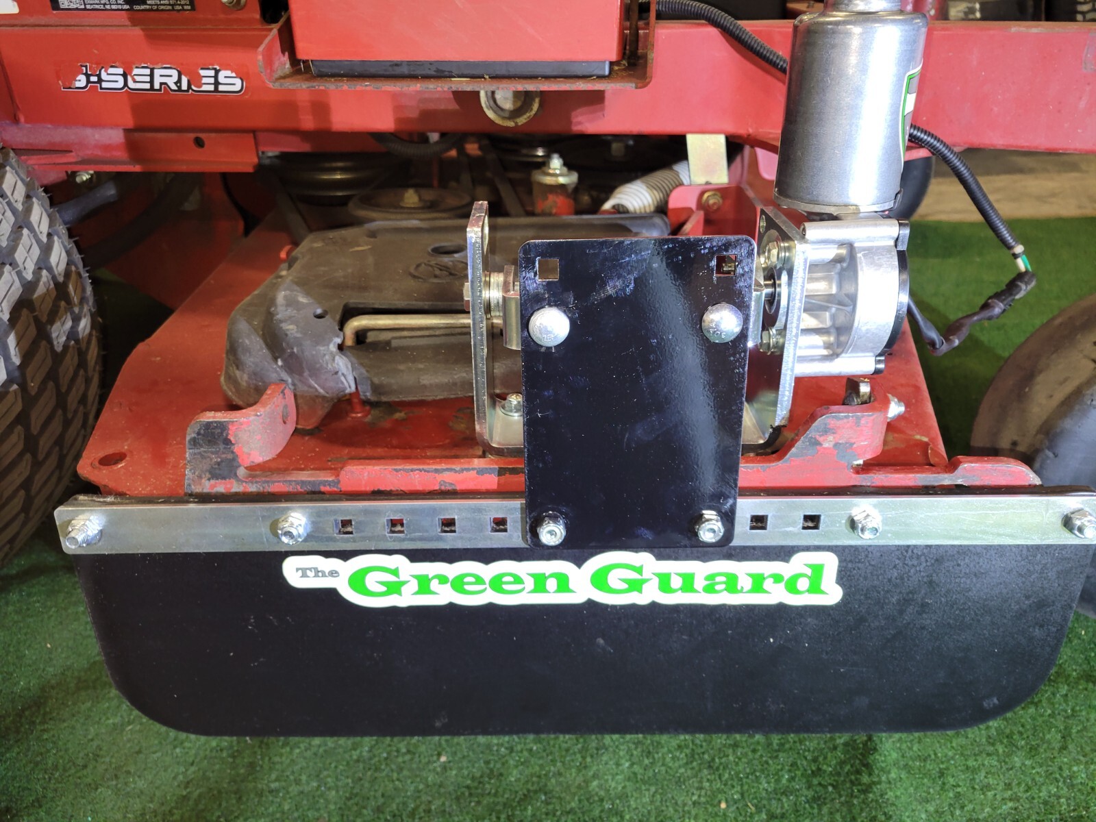 The Green Guard 'SLIM [Mini]' - Motorized Chute Blocker with Rubber Guard gallery