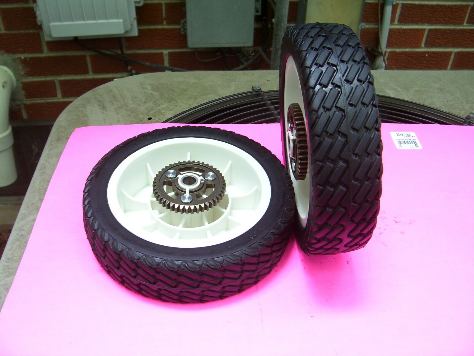 PAIR OF (2) LAWN BOY SELF-PROPELLED DRIVE WHEELS ( NEW ) : gallery