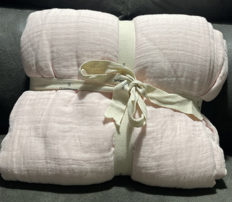 CLOUDSCAPE Linen King Size 4 Layer Muslin Blanket Sea Shell Pink 82x108 NWT gallery