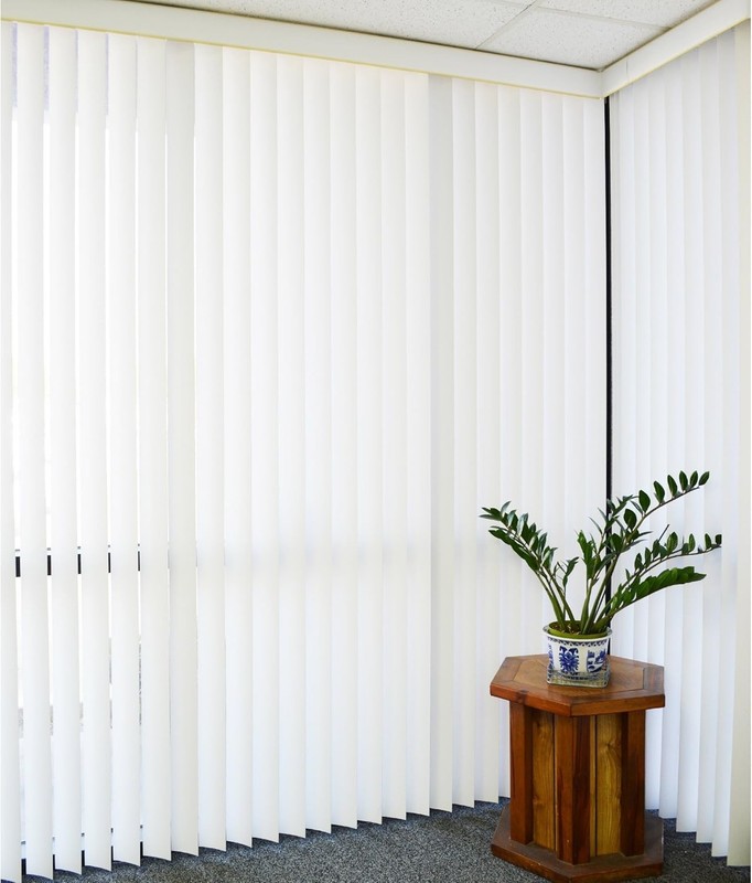 High-Quality Smooth Curved White PVC Vertical Blind Slats - 82.5" (5 Pack) gallery