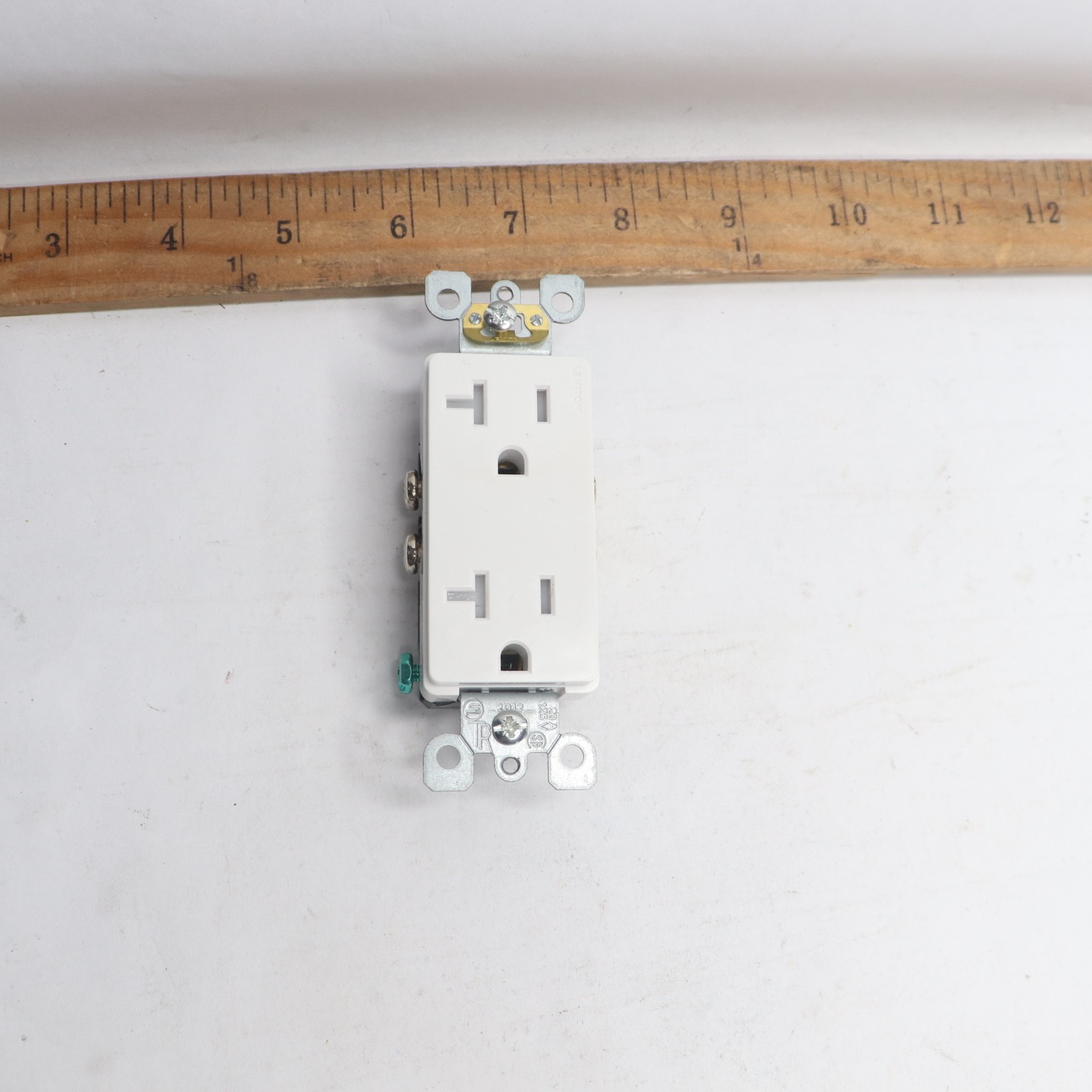Leviton Decora Tamper Resistant Duplex Receptacle Outlet White 20A 125V T5825 gallery