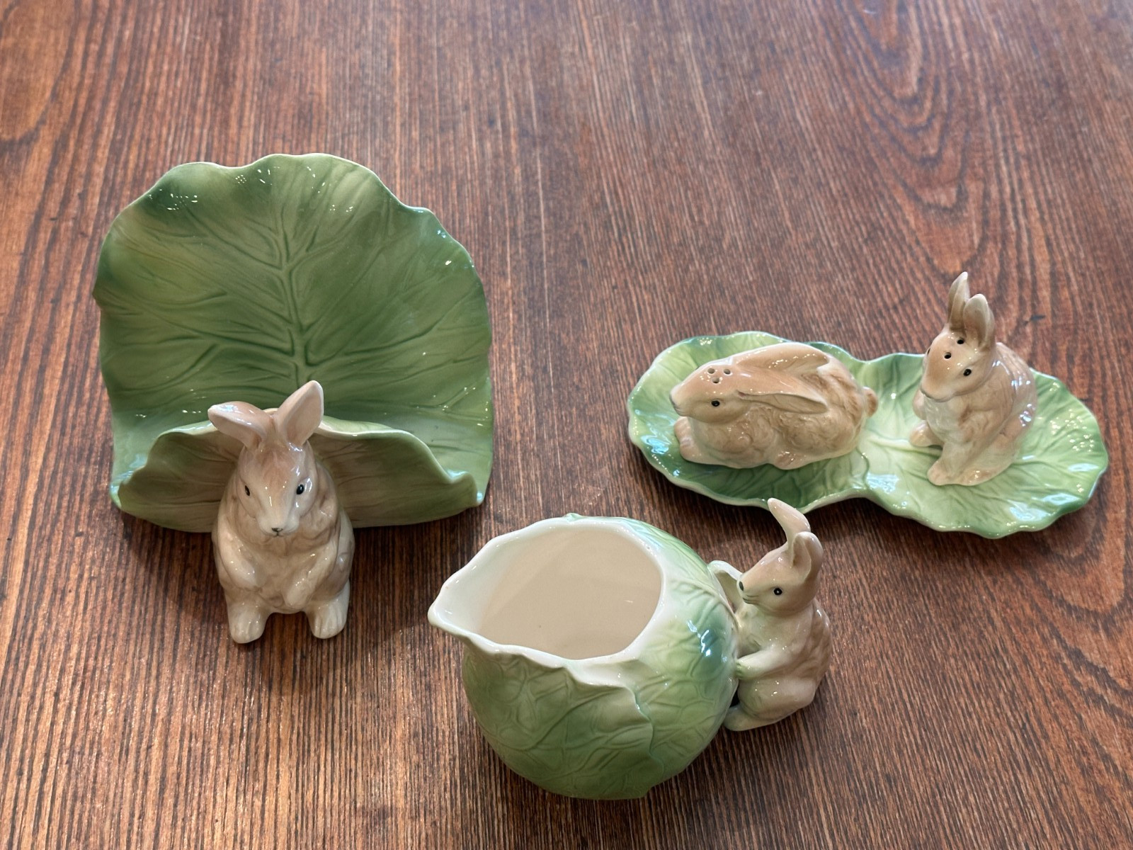 Lord & Taylor VTG 5 pc Ceramic Bunny Rabbit Lettuce Creamer /Salt Pepper /Napkin gallery