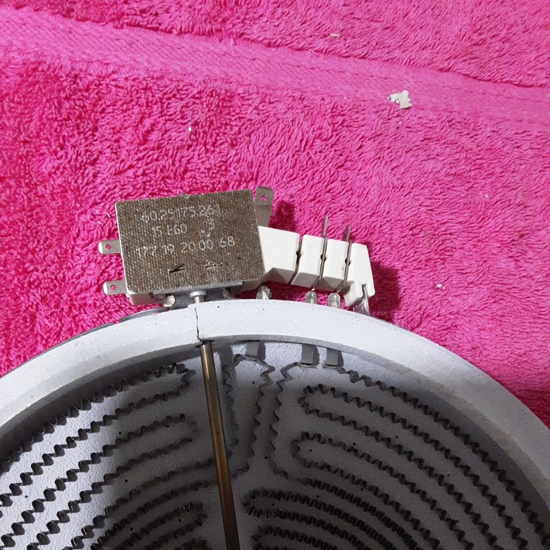 Whirlpool Range Radiant Element W10275048. 3000 Watt. 10.53211.093. 9000793310 gallery