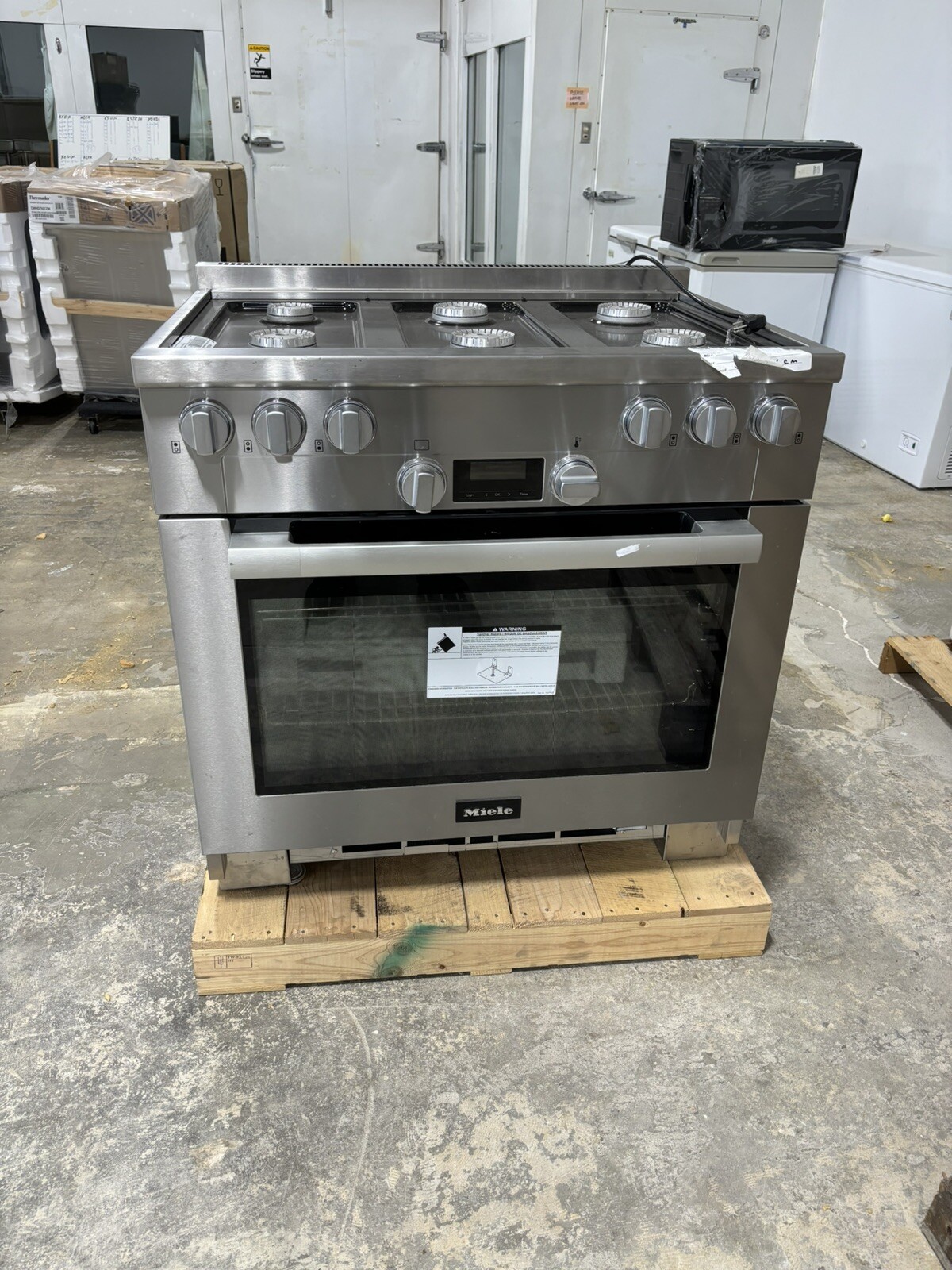 Miele 36" Stainless Steel Gas Range OPEN BOX HR1134-3LPAG gallery