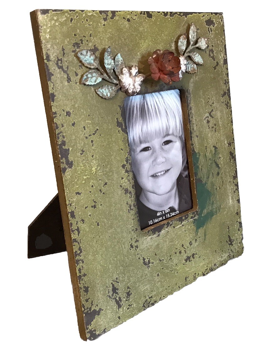 2012 Creative Co-Op Shabby Green Embossed Metal Photo Picture Frame Holds 6 x 4 gallery