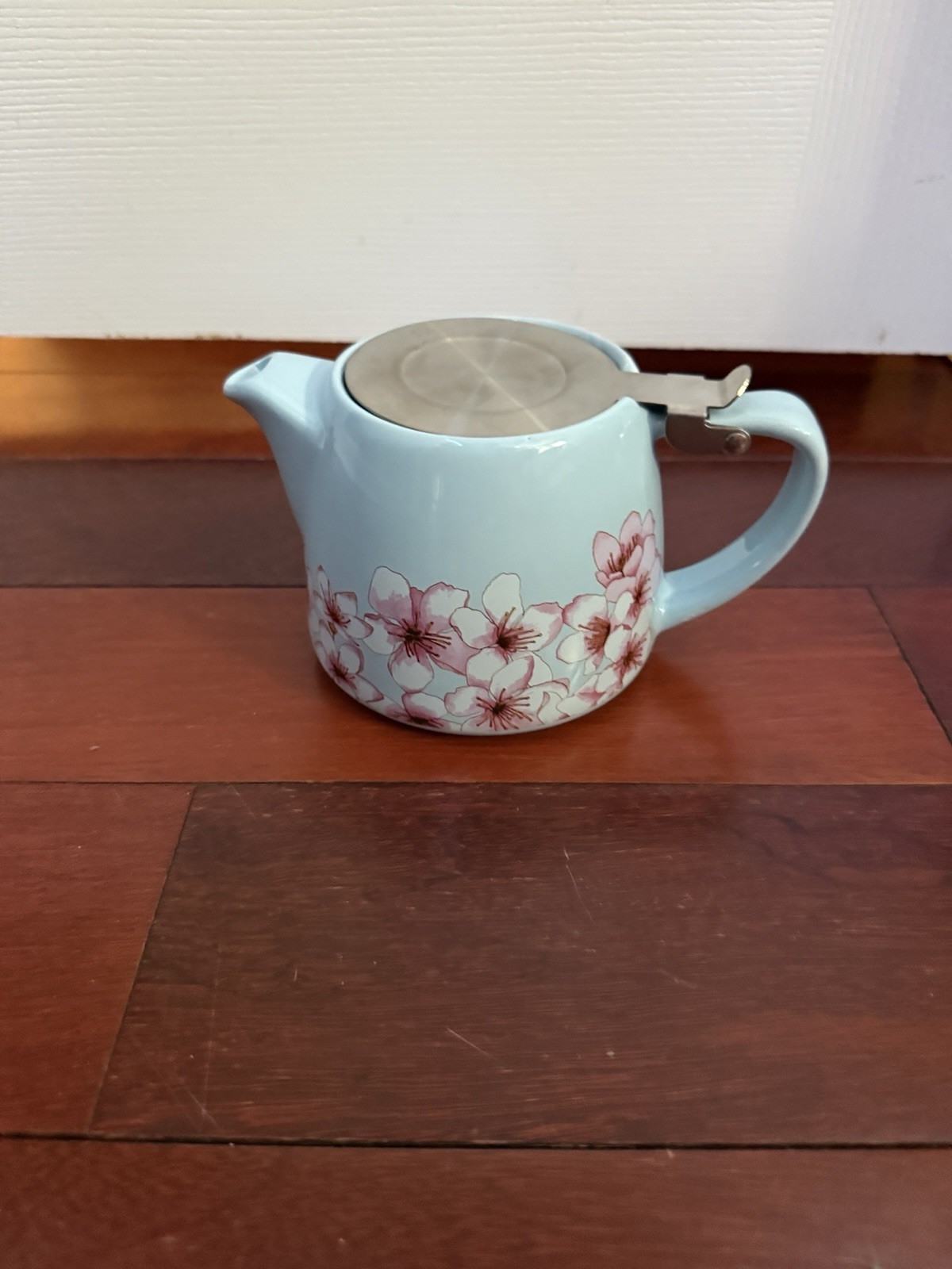 Alfred Ceramic and Stainless Steel Teapot 20 oz - Blue W/Pink Flowers Brand New gallery
