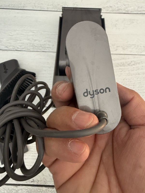 Genuine Dyson Docking Station + Class 2 Charger Vacuum Wall Mount 205720-02 gallery