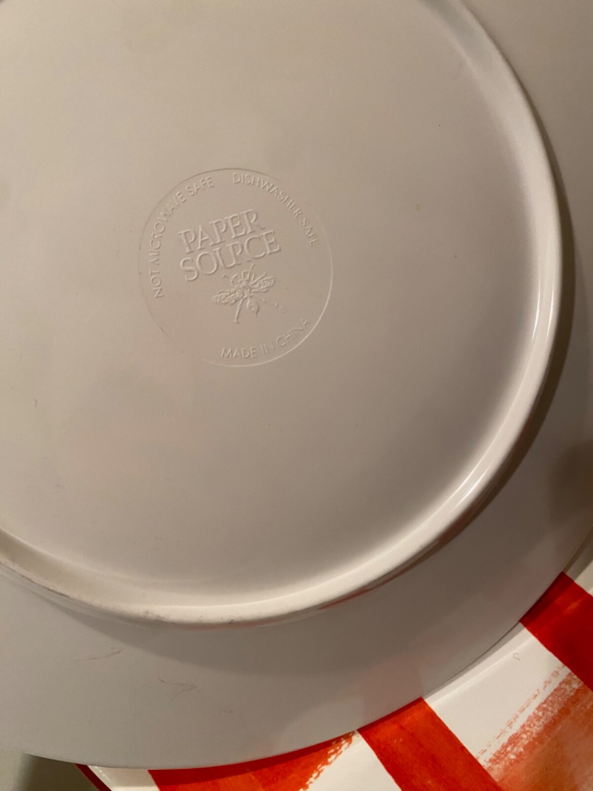Set of 8 Paper Source Plastic (Melamine?) Plates Picnic Red White Checked 10.5" gallery